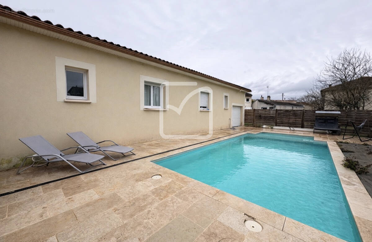 Maison à TERRASSON-LAVILLEDIEU