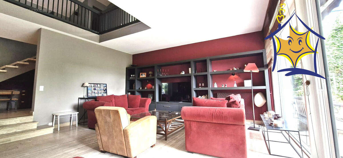 Maison 275 m² à Viry-Chatillon  - photo 2