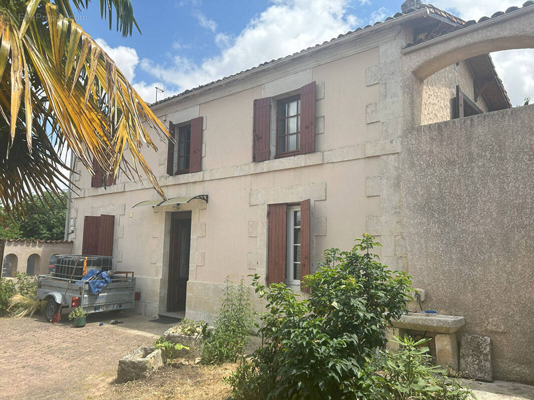 Maison à ANNEPONT