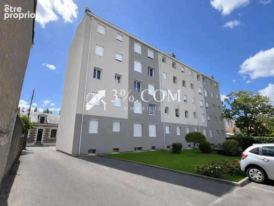 STUDIO 30 M2 + CAVE 5 M2 Quartier Barberie - St Félix - photo 4