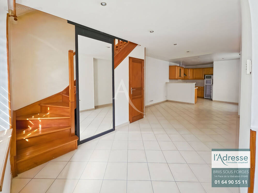 Appartement à LIMOURS