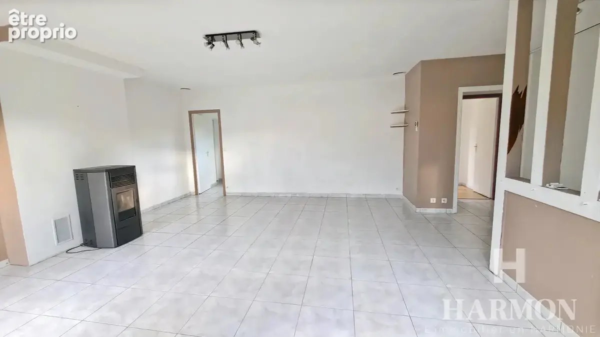 Maison de plain-pied avec 4 chambres, en impasse, à Saint-Pierre-du-Mont - photo 3