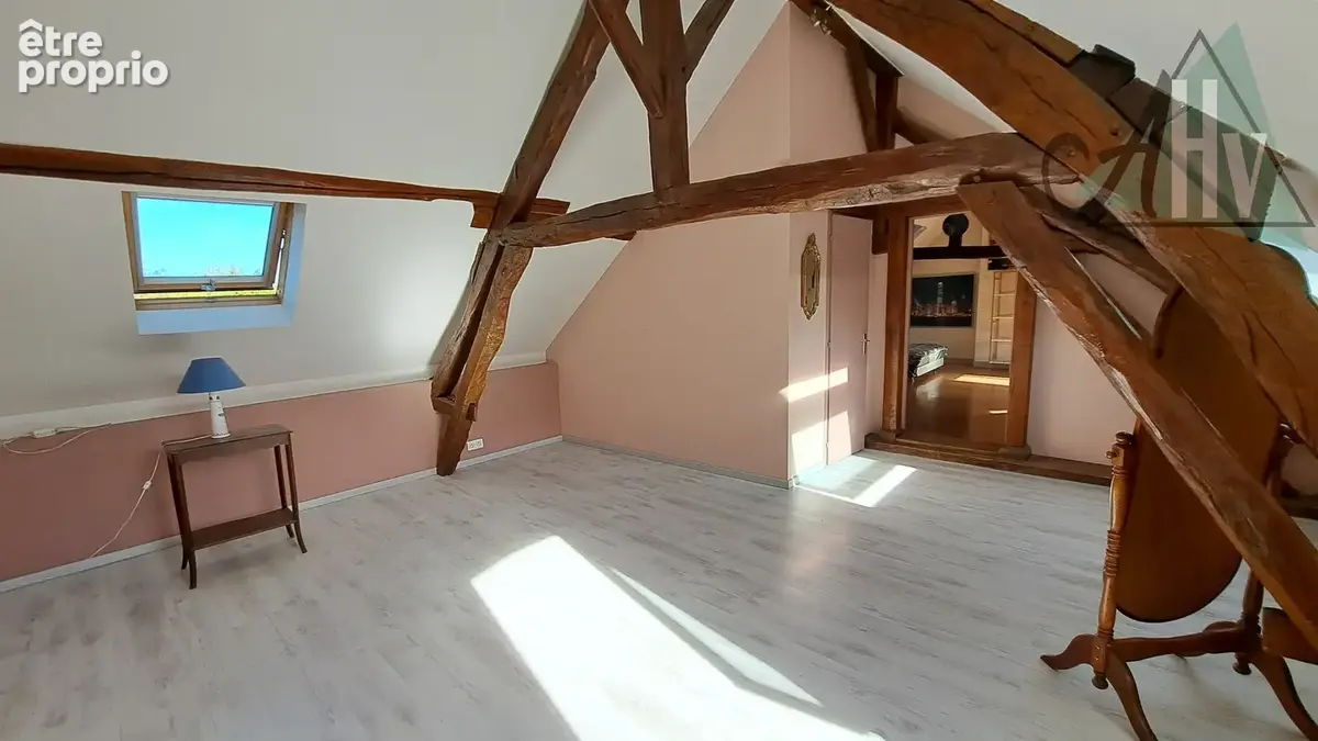 COURLON (89) - Belle maison de charme de 245 m2 avec 4 chambres, grande grange et dépendances. - photo 15