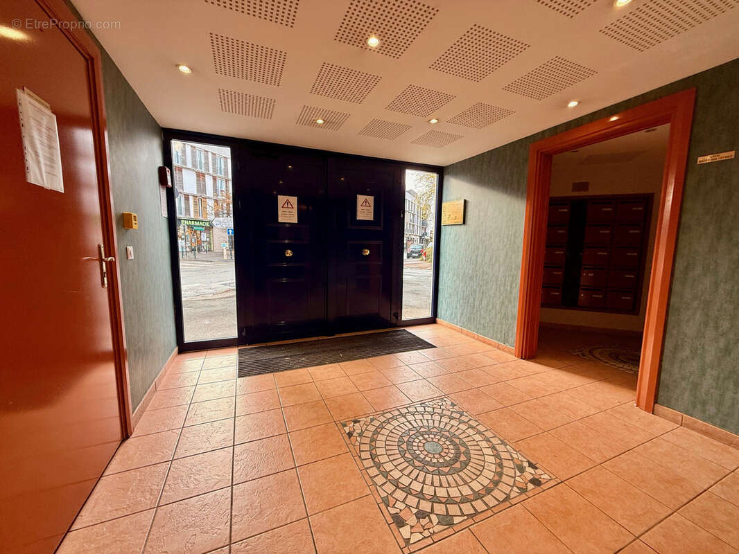 Appartement à LE BLANC-MESNIL