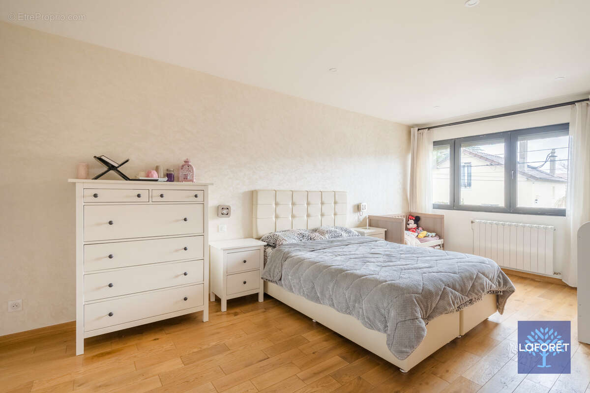 Maison à LIVRY-GARGAN