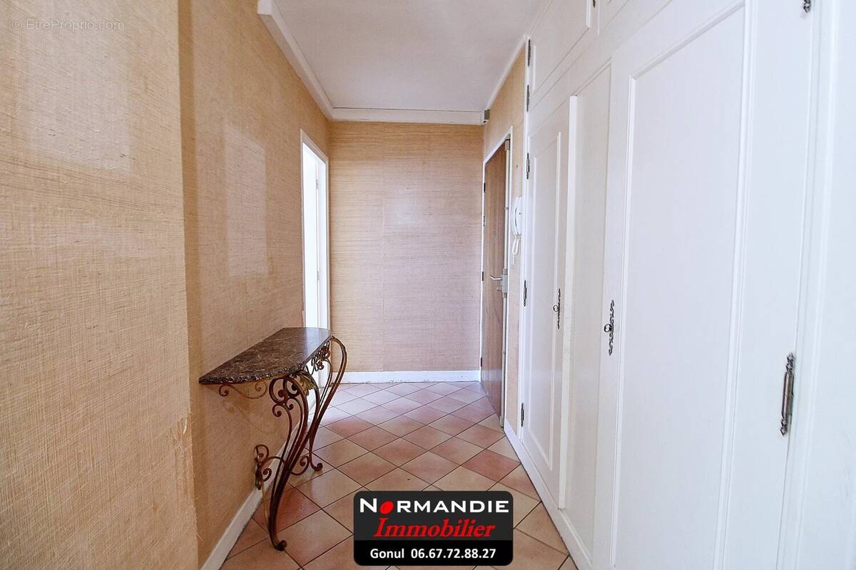 Appartement à SAINT-ETIENNE-DU-ROUVRAY
