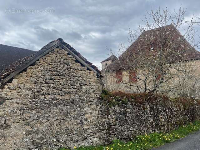 Maison à LA CHAPELLE-AUX-SAINTS
