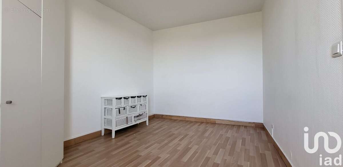 Photo 5 - Appartement à GENNEVILLIERS