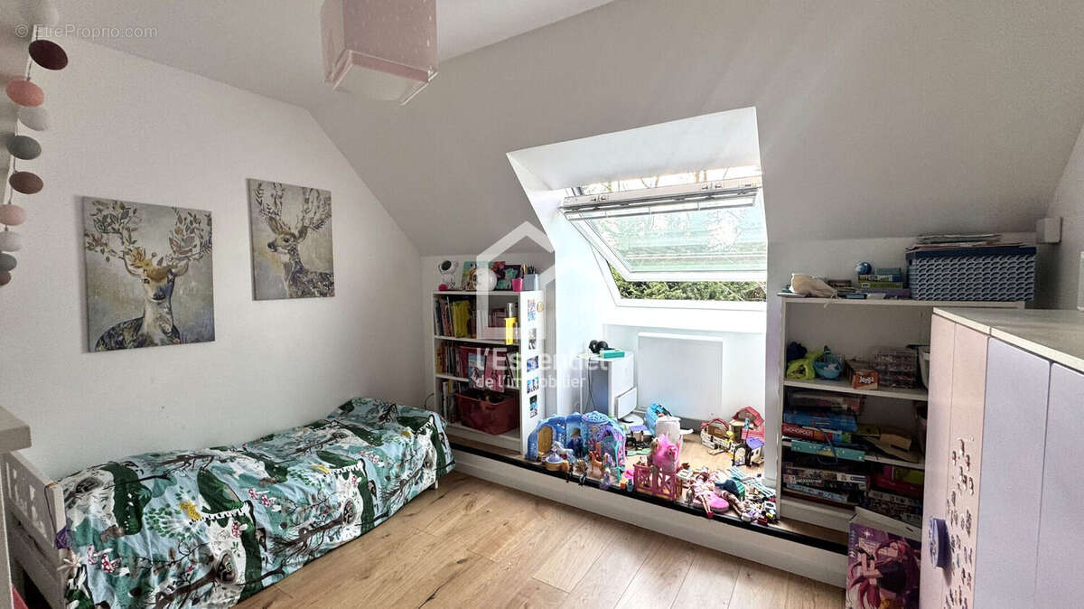 Maison à VERNEUIL-SUR-SEINE