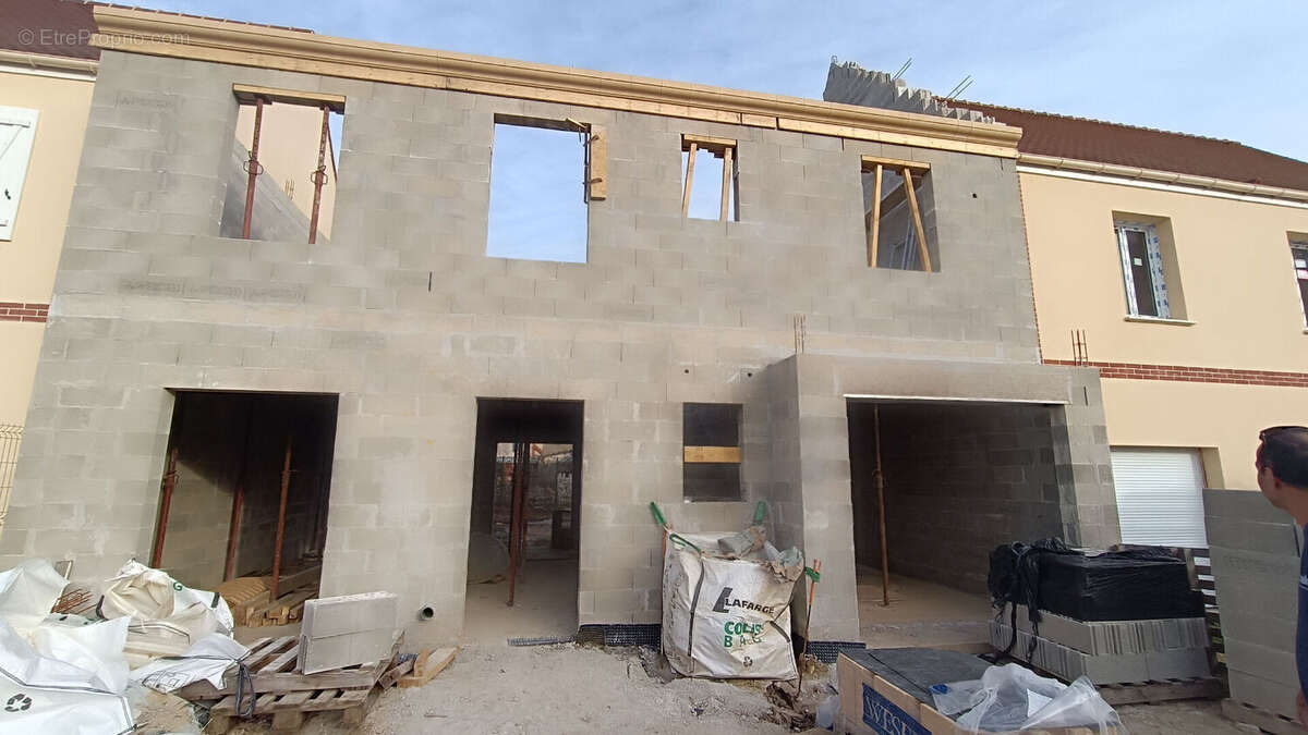 Maison à SAINT-CREPIN-IBOUVILLERS