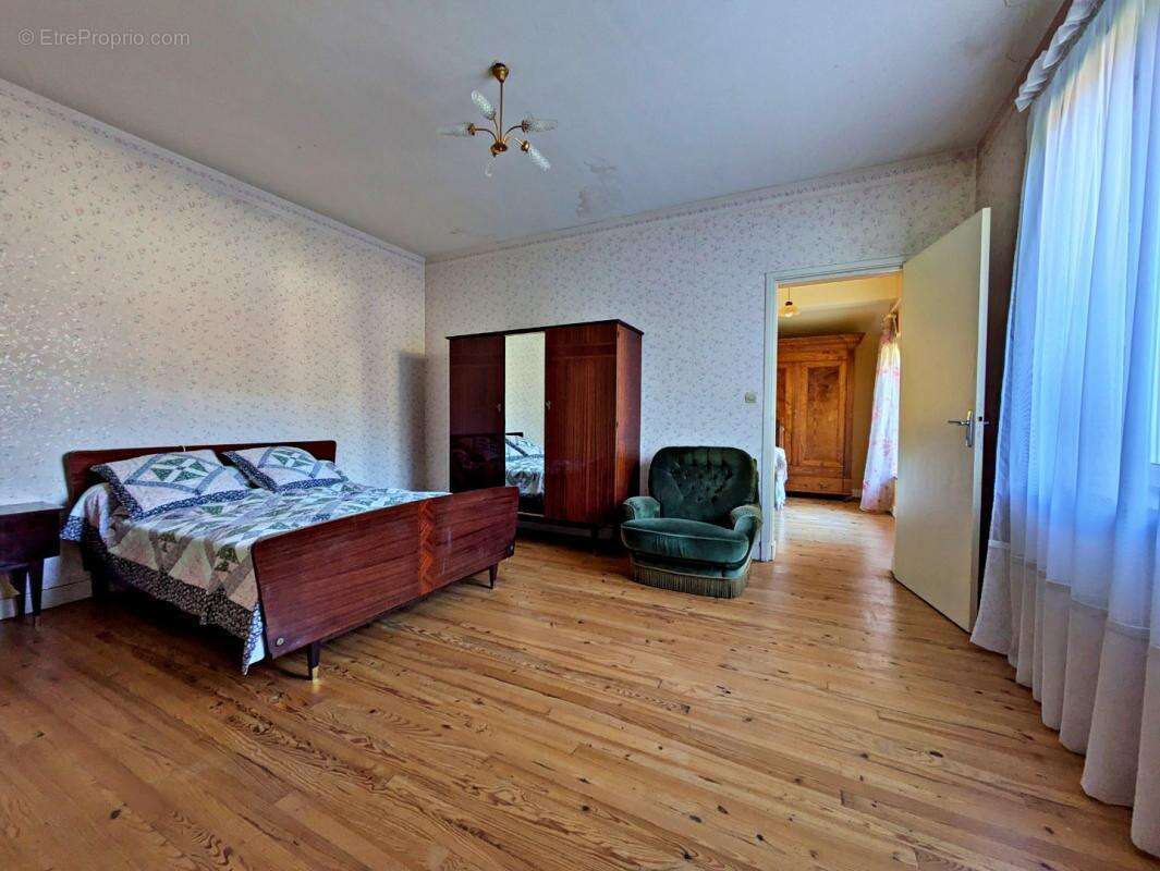 Maison à SAINT-SALVY-DE-LA-BALME