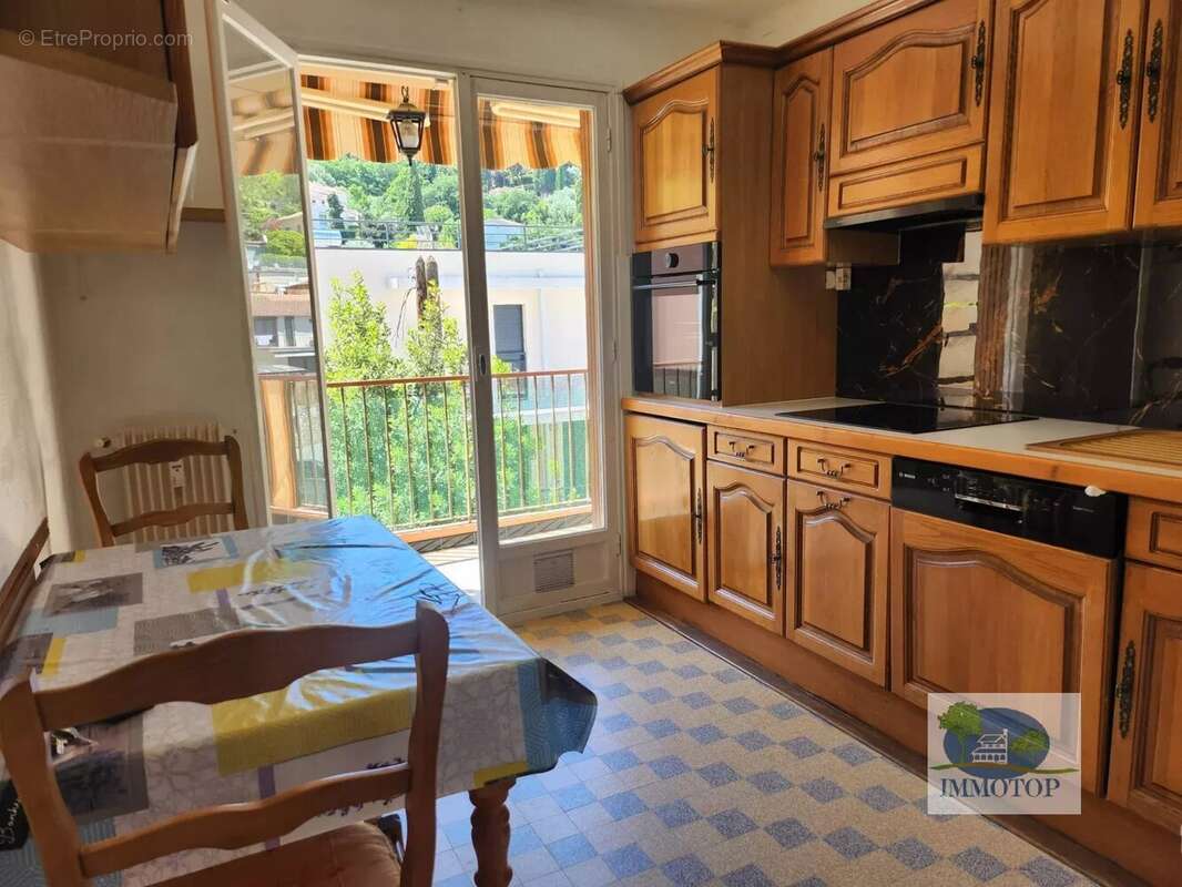 Appartement à ROQUEBRUNE-CAP-MARTIN
