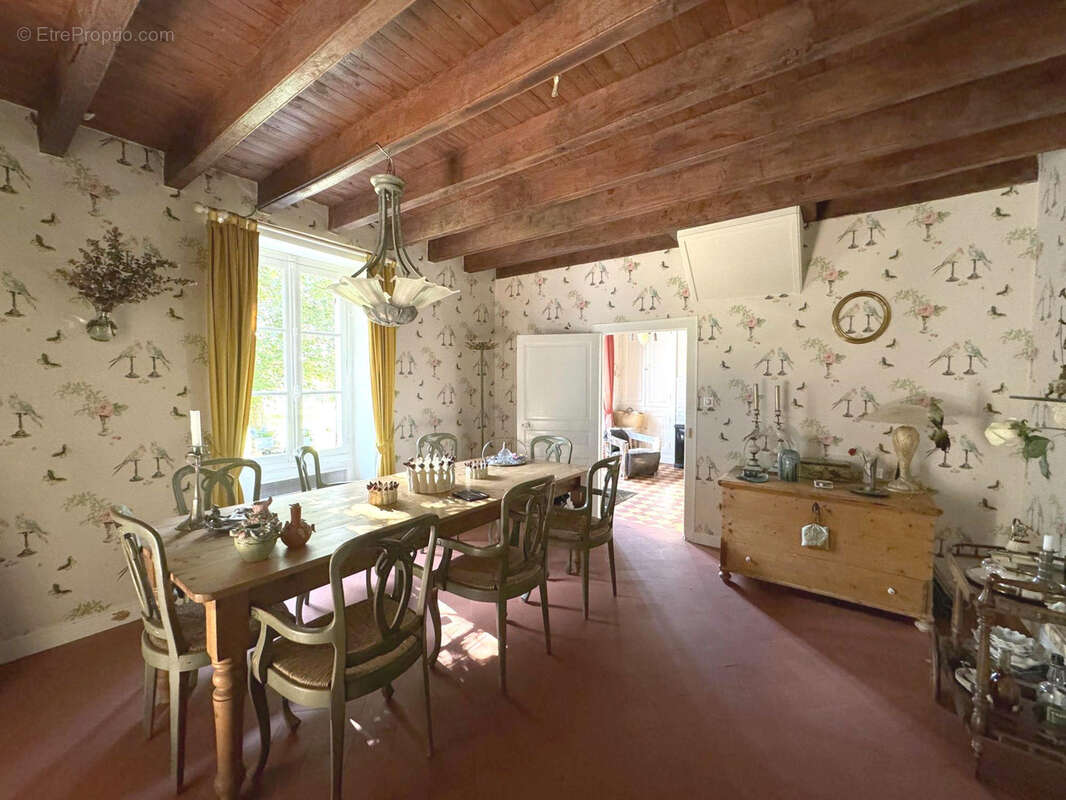 Propriété d'exception au Châtelet : 3,5 ha de nature avec piscine ! - photo 13