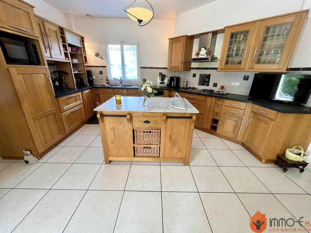 Maison à MAGNY-LE-HONGRE