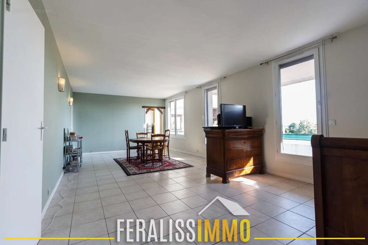 Appartement à ERAGNY