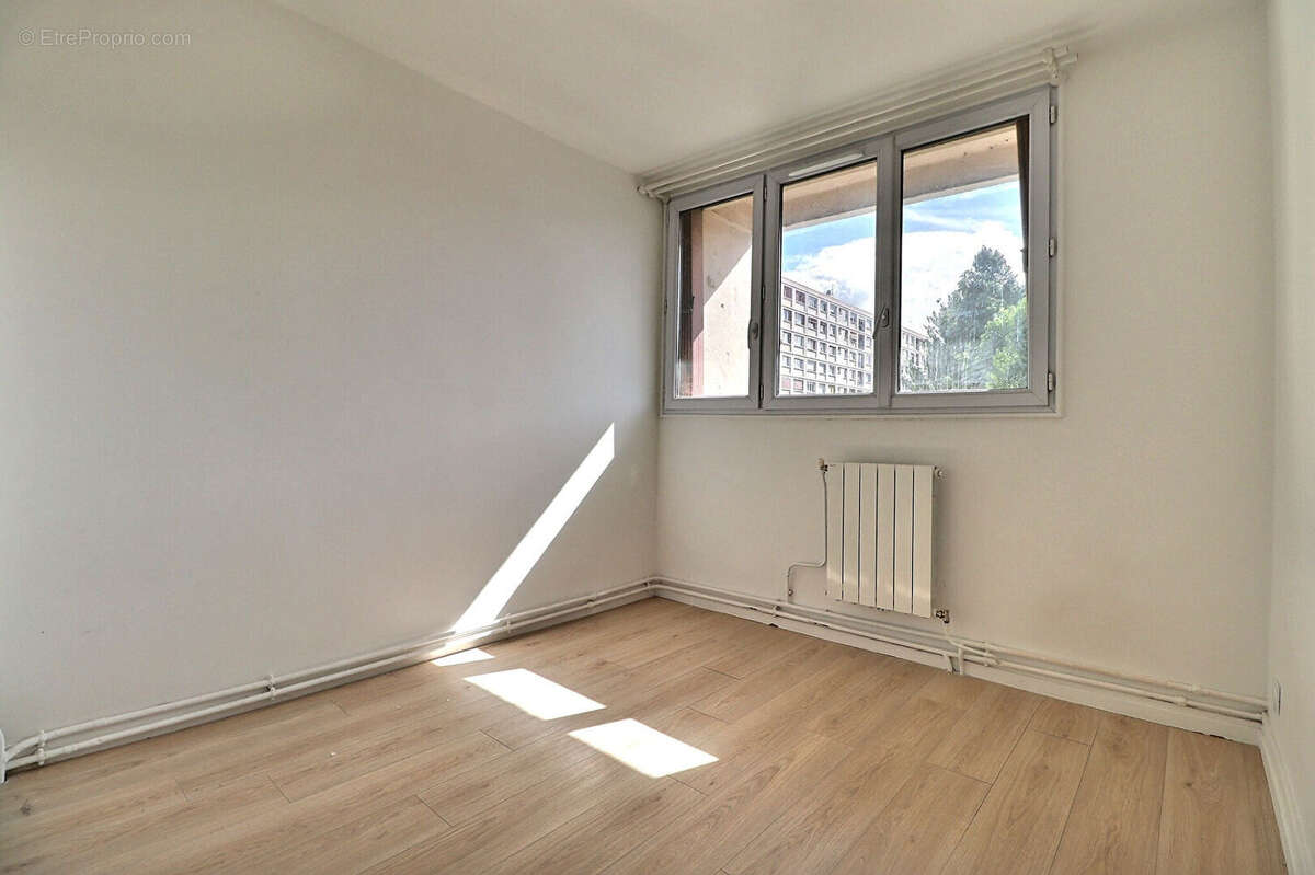Appartement à AUBERVILLIERS