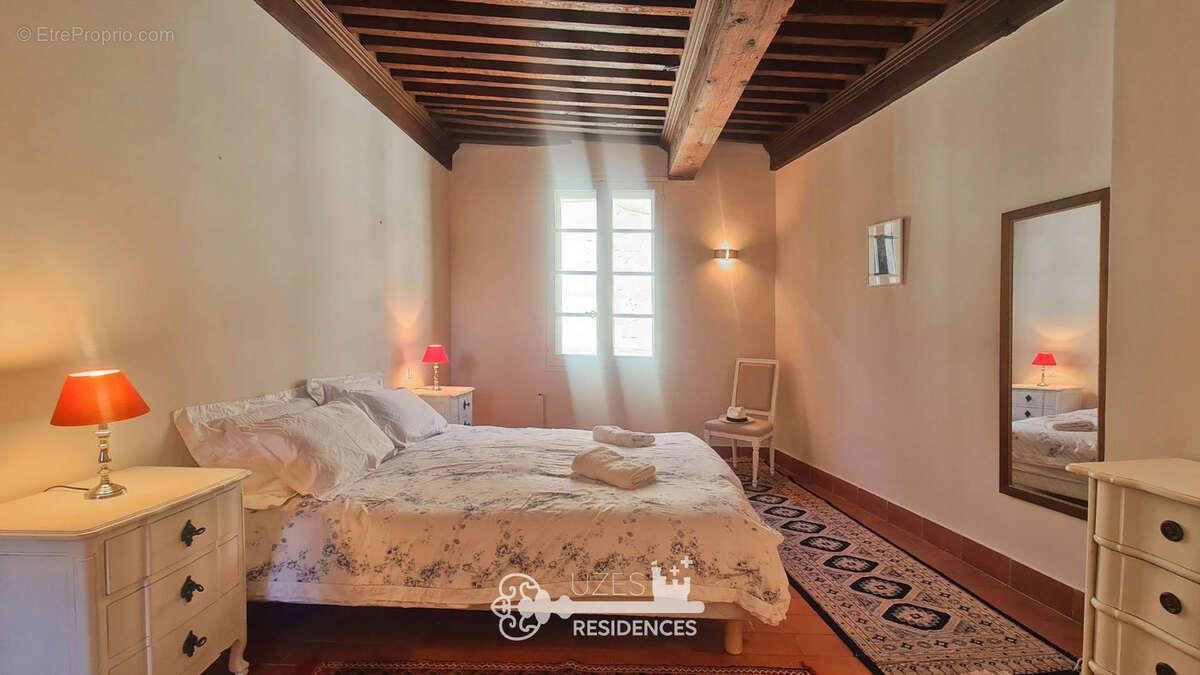 Appartement à UZES