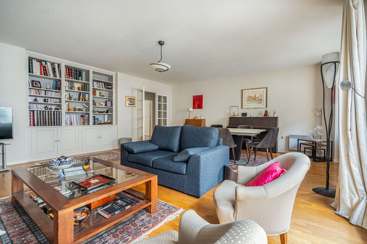 Appartement à LEVALLOIS-PERRET