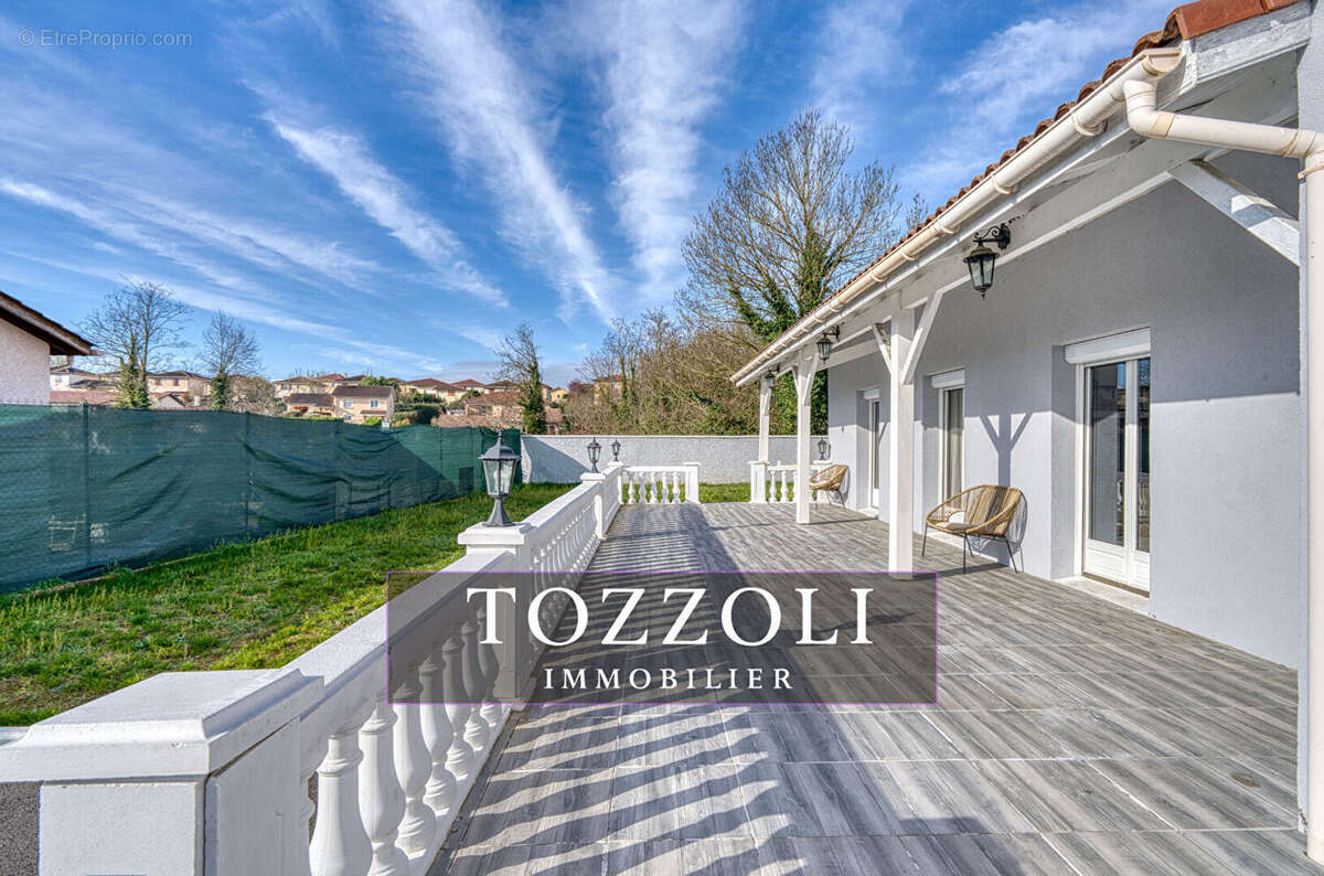 Maison à L'ISLE-D'ABEAU