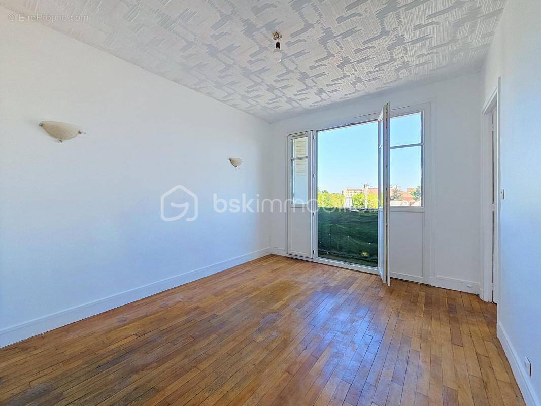 Appartement à BONDY