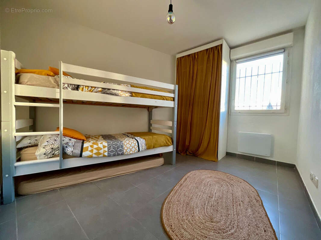 Appartement à MARSEILLE-3E