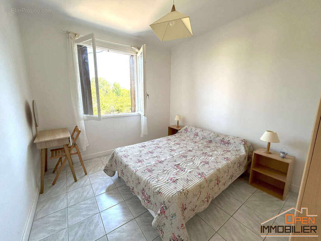 Maison à SAINT-JULIEN-DE-LAMPON