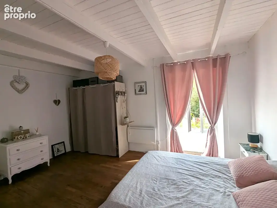 Maison en pierre à vendre à Saint-Broladre - 3 chambres et terrain de 463 m² - photo 6