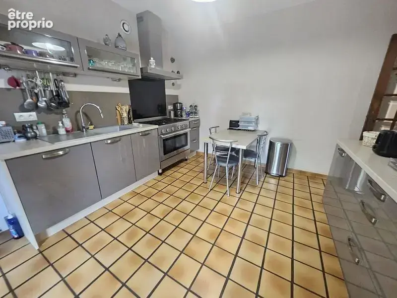 Maison 147 m² à Montrond-Les-Bains  - photo 6