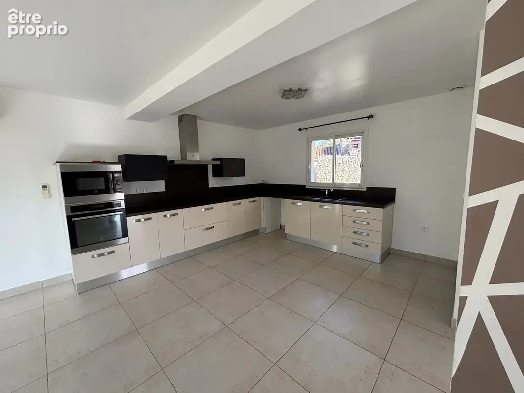 Villa T4 R+1 avec Garage et Jardin - photo 5