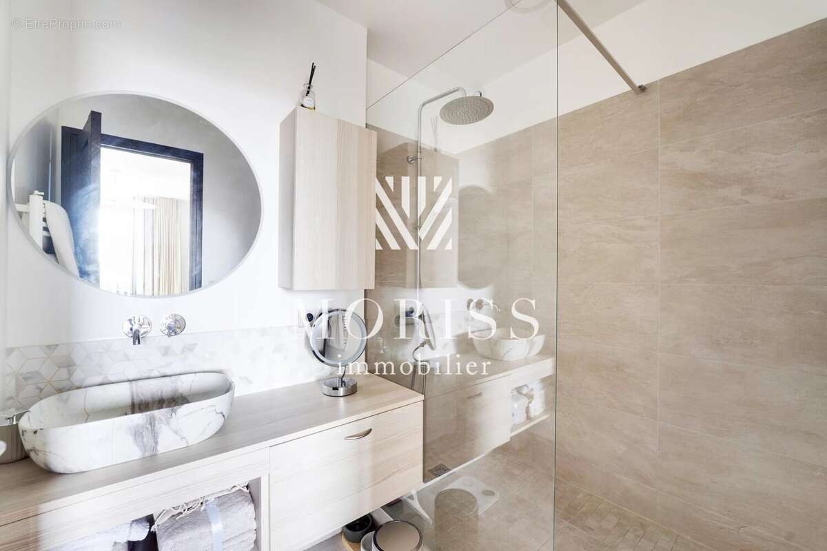 Appartement à PARIS-14E