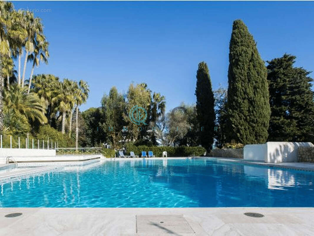 Appartement à VALLAURIS