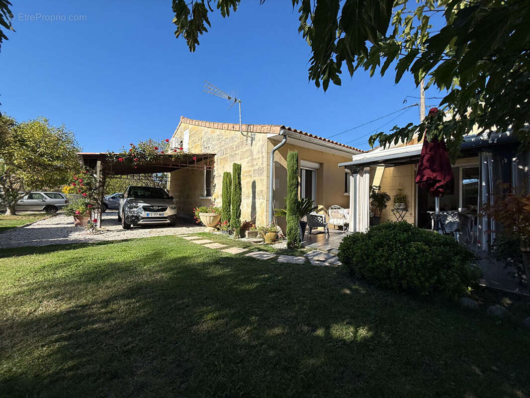 Maison à SAINT-DENIS-DE-PILE