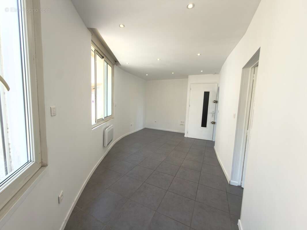 Appartement 38 m² à Fos-Sur-Mer  - photo 3