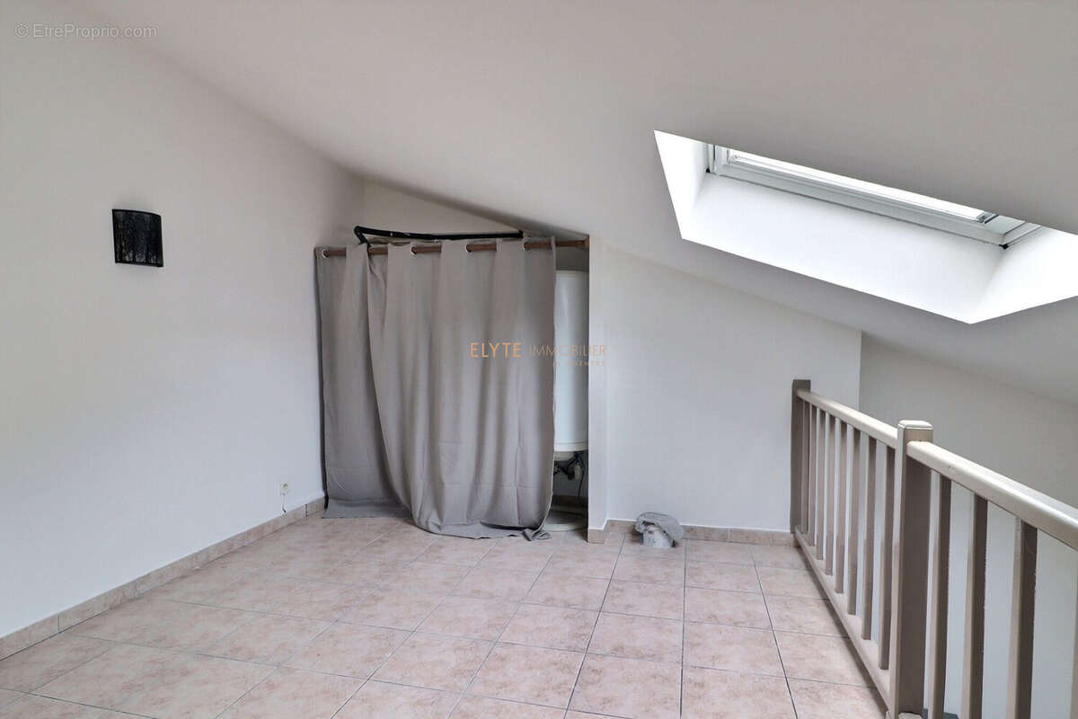 Appartement à SAINT-CHAMAS