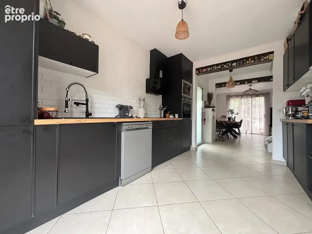 Maison 6 pièces 117 m² à vendre à Saintry-Sur-Seine (91250) - photo 4