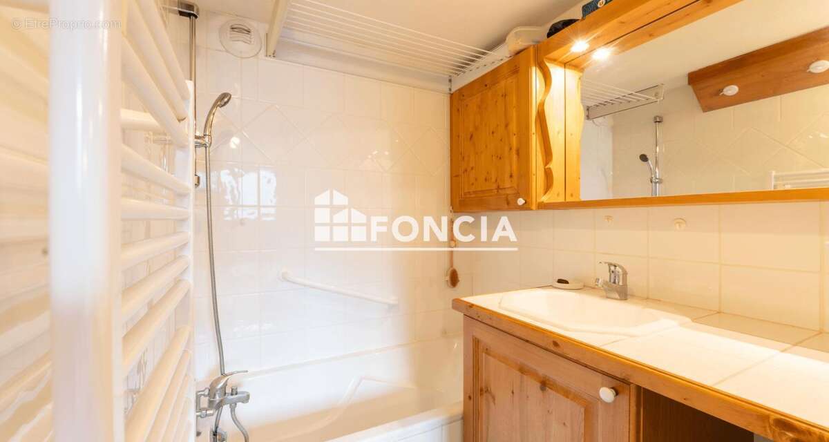 Appartement à LES ALLUES