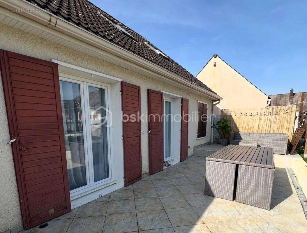 Maison à NANGIS