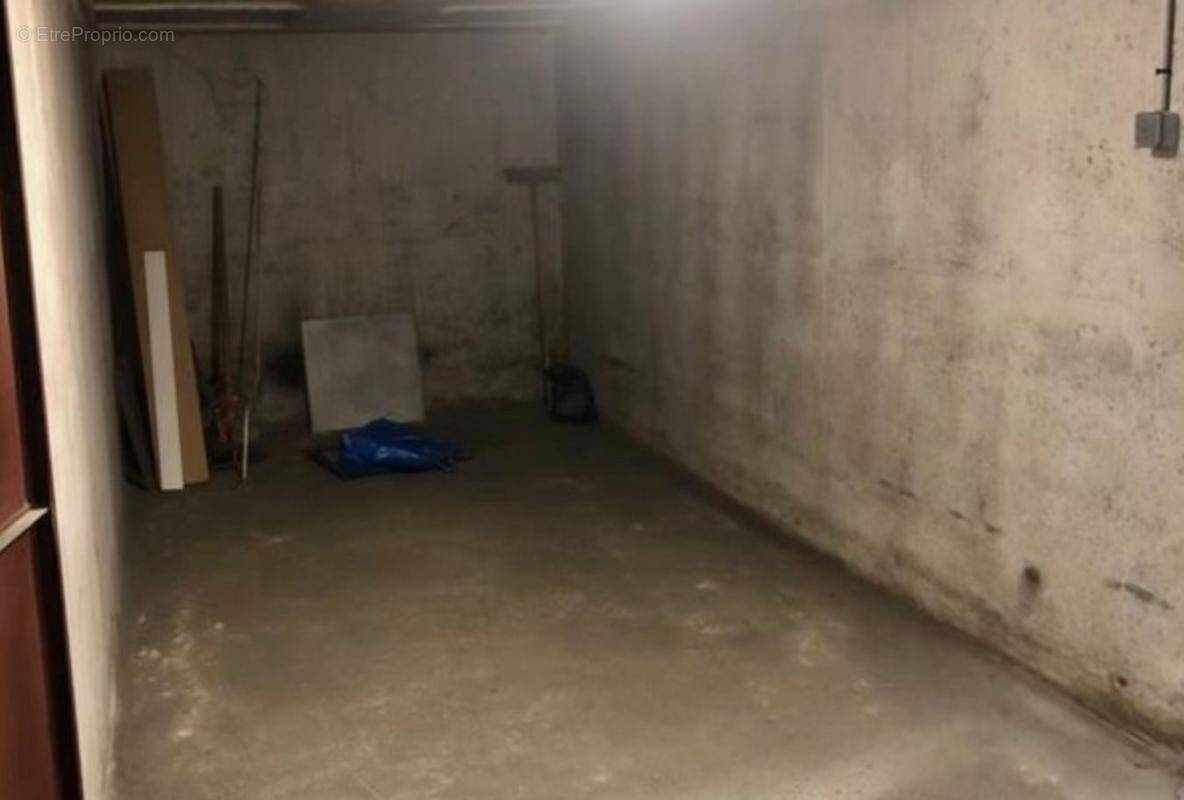 Parking à PARIS-19E