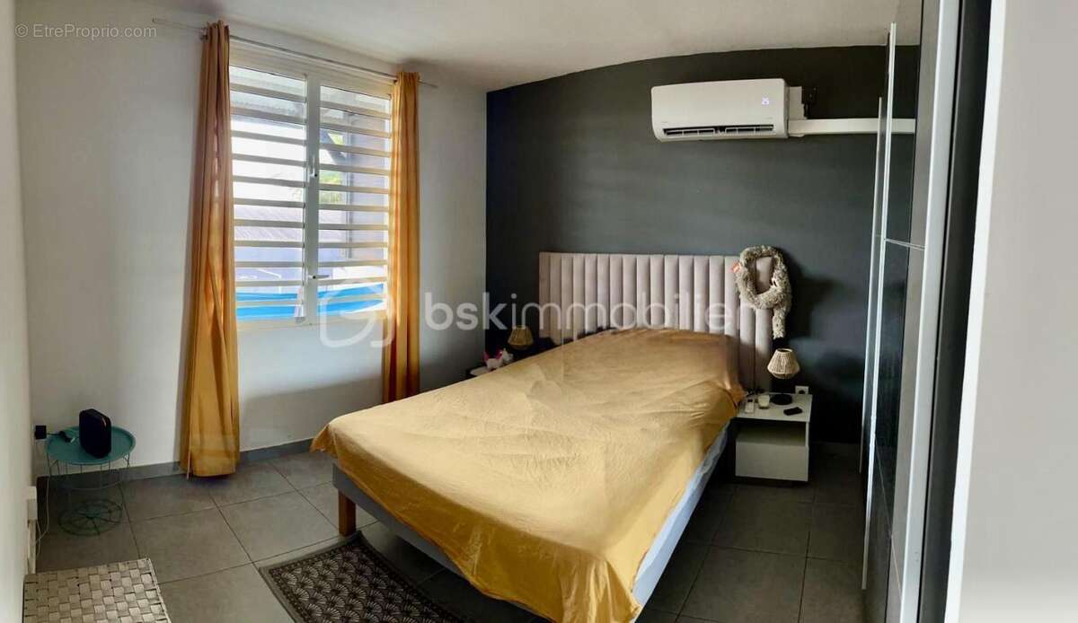 Appartement à REMIRE-MONTJOLY