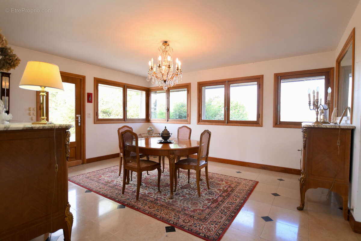 Maison à DUN-LES-PLACES