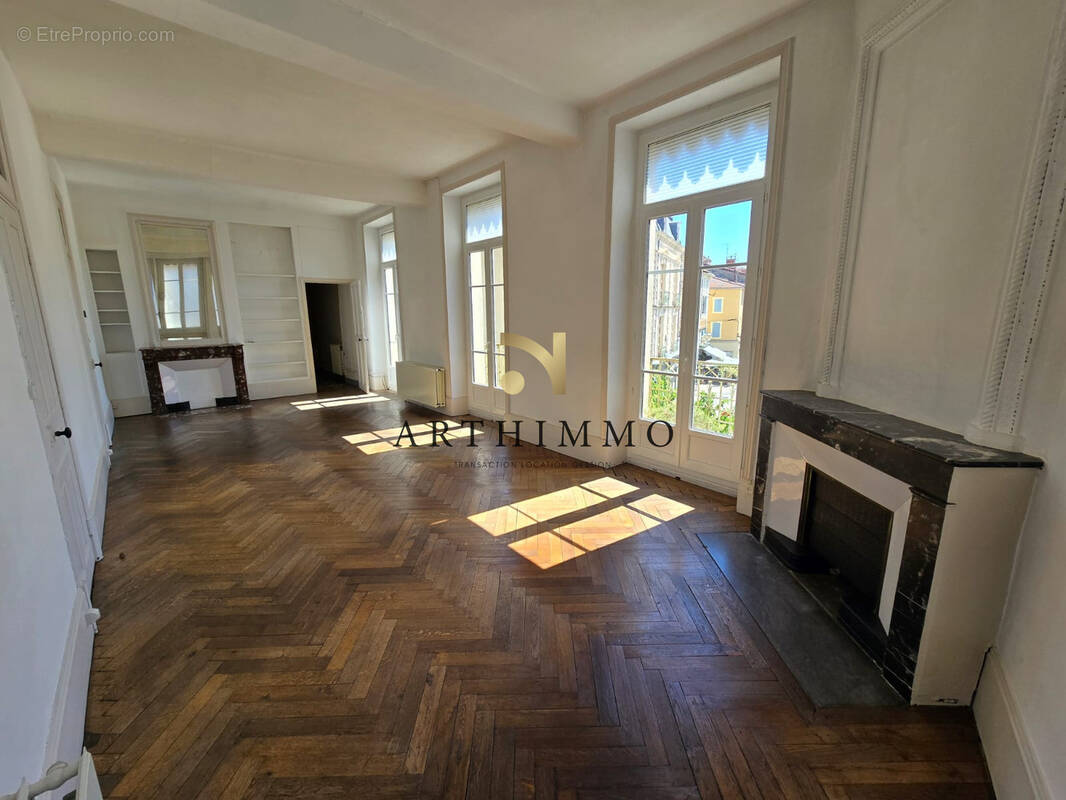 Appartement à ROMANS-SUR-ISERE