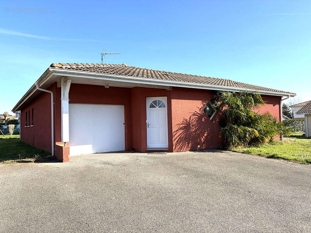 Maison à SAINT-GEOURS-DE-MAREMNE