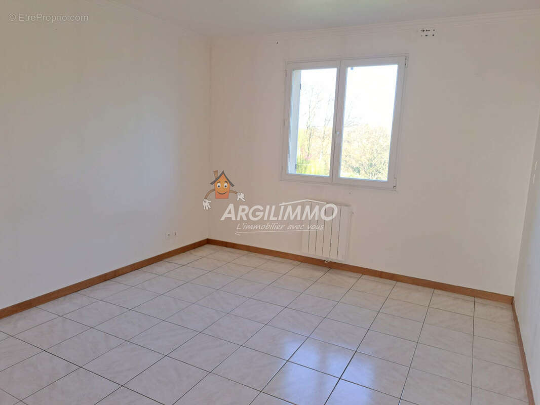 Maison à BESSE-SUR-BRAYE