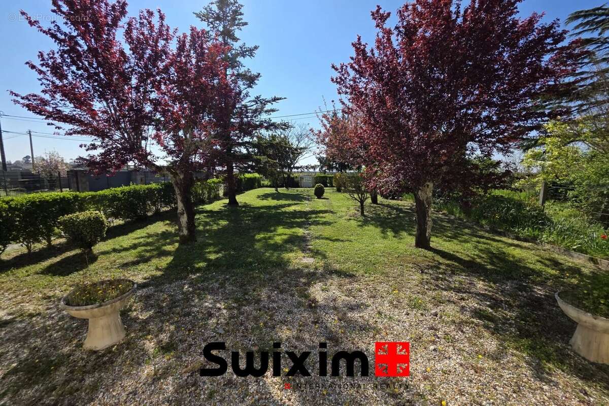 Maison à SAINT-SEURIN-DE-CADOURNE