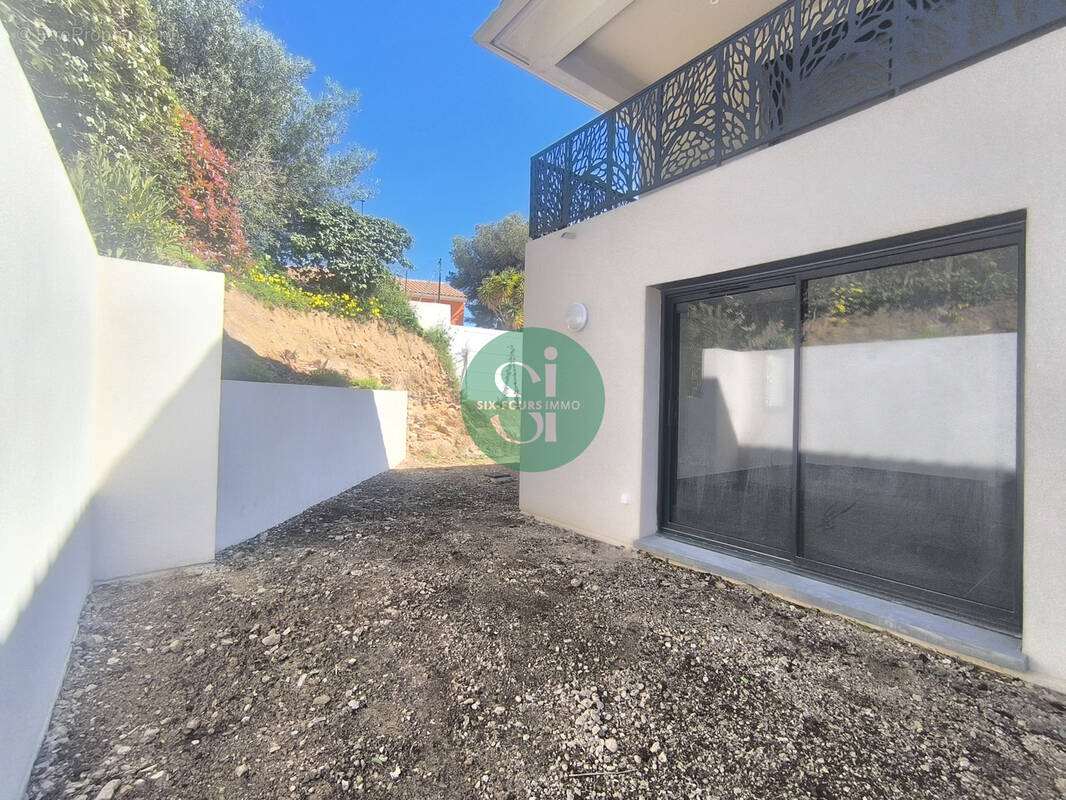 Appartement à SIX-FOURS-LES-PLAGES