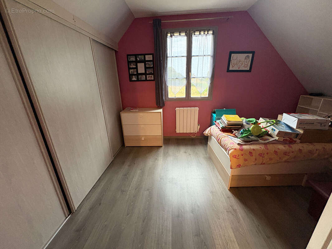 VAL AU PERCHE Pavillon trois chambres 122m² - photo 6