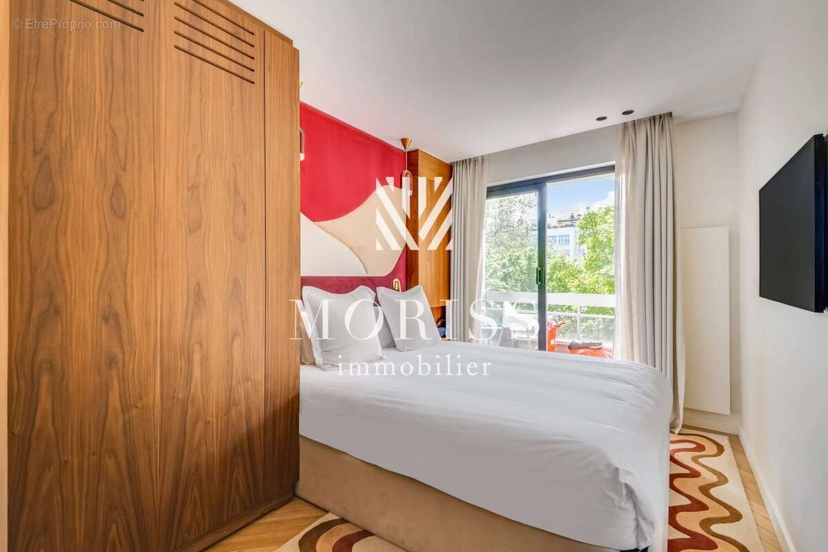 Appartement à NEUILLY-SUR-SEINE