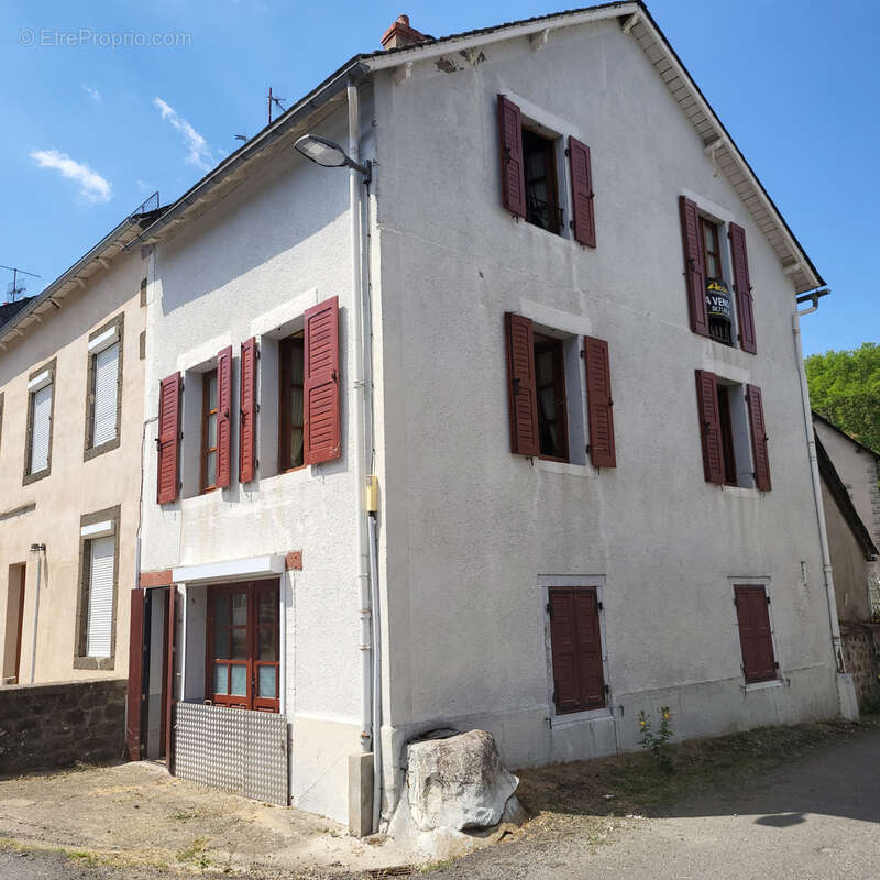 Maison de bourg en pierres - photo 2