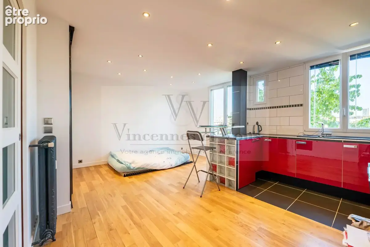 Studio -  30.35m² - 3ème avec ASCENSEUR - photo 2
