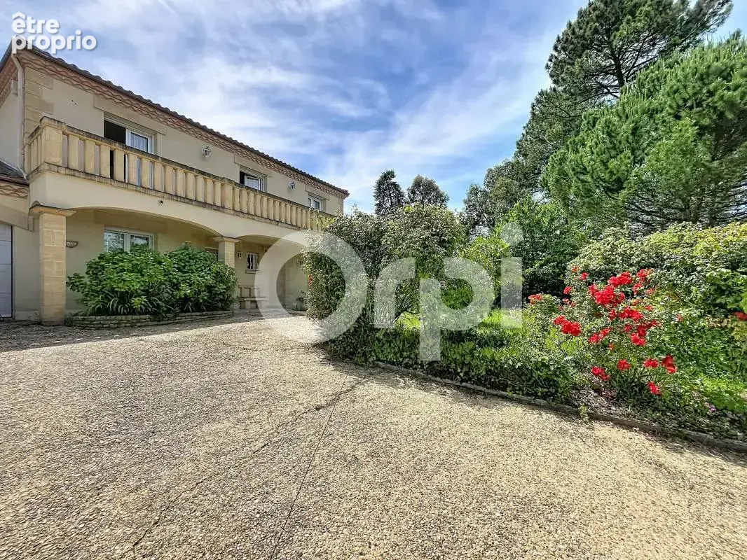  À vendre – Maison de caractère 228 m² avec piscine, dépendances et grand terrain – Marsac‑sur‑L’Isle - photo 1